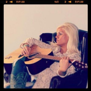 549805_132985353548252_421838815_n